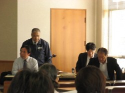 講師陣（左前より安倍講師、佐藤講師、工藤講師、平野講師）